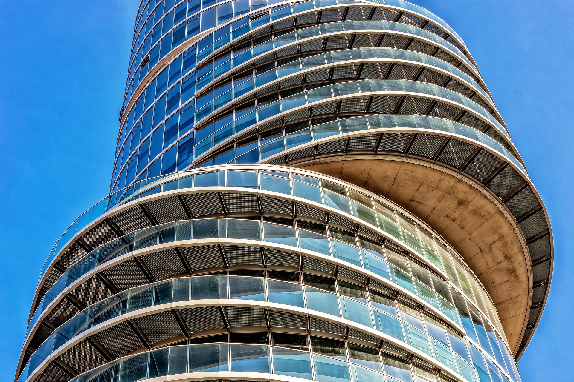 exzenterhaus-2175925_1920